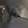 Carro colidiu contra mureta