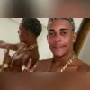 Poze do Rodo postou foto lendo a bíblia