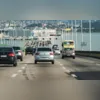 De acordo com o Centro de Operações Rio, da Prefeitura, o trânsito na via está intenso por causa do acidente.