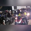Imagem ilustrativa da imagem Motociclistas protestam por soltura de MC Poze do Rodo; vídeo