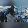 Imagem ilustrativa da imagem Operação apreende mais de 300 celulares em mercado popular na Baixada