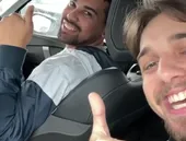 Cantor de Niterói descobre voz de ouro de motorista tímido; vídeo