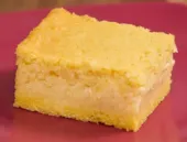 Clima julino 'pede' um bolo de milho cremoso