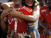 Juliana Paes em Niterói: rainha da Viradouro ensaia com Ciça