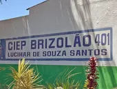 Operário morre após cair do 4º andar de Ciep na Baixada