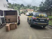 PRF encontra mais de 50 mil maços de cigarros irregulares em van