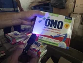 Parece, mas não é: três toneladas de sabão em pó fake são apreendidas