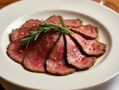 Rosbife ao forno com crosta dourada e rosadinho por dentro