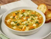 Tá frio? Faça essa sopa rápida, econômica e deliciosa