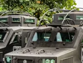 Tiros na mata e 'caveirão' da PM alvejado em Niterói