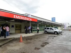 Acidente entre moto e BRT deixa duas mulheres feridas
