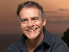 Ator Mário Gomes tem casa invadida por criminosos armados no Rio