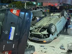 Batida forte termina em capotamentos em São Gonçalo; vídeo