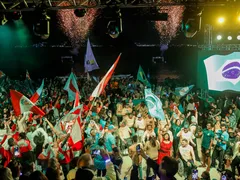 Cerimônia abre Mundial de VA'A em Niterói