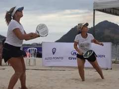 Circuito de beach tennis encerra temporada nas areias de Niterói