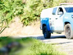 Corpo parcialmente carbonizado é achado às margens de estrada em Niterói