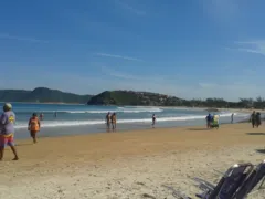 Criança fica em estado grave após se afogar na Região dos Lagos