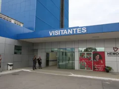 Doação de sangue com bateria da Viradouro no Hemorio