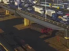 Dois feridos em grave acidente na Ponte Rio-Niterói