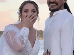 'Du neida': cantor sertanejo choca noivos em casamento; vídeo