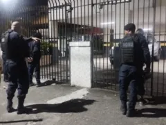 Dupla é pega furtando antigo prédio do TRE em São Gonçalo