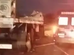 Grave acidente mata motorista de carreta na BR-101, em São Gonçalo
