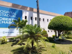 Idosa tem 60% do corpo queimado ao usar álcool para cozinhar
