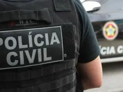 Idoso é preso acusado de tentar matar artista de rua a facadas na Lapa