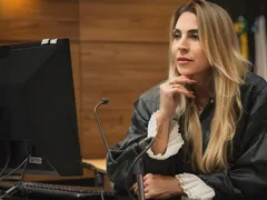 Juíza viúva de policial morto no Rio vai ganhar honraria na Alerj
