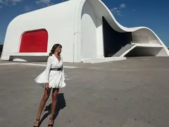 Juliana Paes visita Niterói e se declara à cidade: 'Amo'