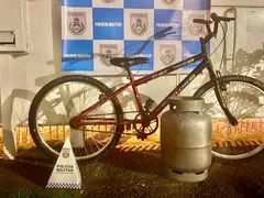 Ladrão invade casa e tenta fugir com botijão em Niterói