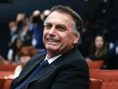 Médicos de Bolsonaro sinalizam possível nova cirurgia