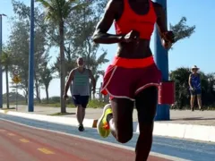 Milhares de atletas em Maricá para Meia Maratona Internacional