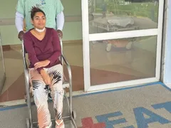 Moradora de São Gonçalo revela medo de morrer após corte com linha chilena