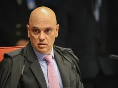 Moraes vota pela condenação de Bolsonaro e mais sete réus