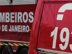 Mulher morre em acidente de moto na Baixada Fluminense