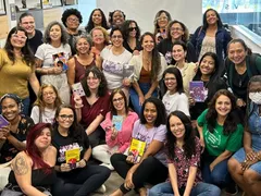 Mulheres lançam livro coletivo em São Gonçalo