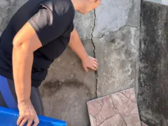 Muros ameaçam cair em cima de crianças em Niterói