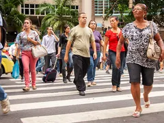 Número dos que procuram emprego há 2 anos cai, diz pesquisa