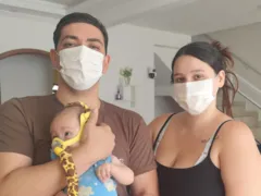 Pais lutam por remédio de R$ 8 milhões para bebê em Itaboraí