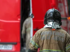 Passageiros feridos em acidente com van em São Gonçalo