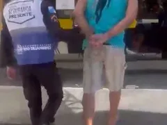 Polícia prende homem dirigindo carro roubado em Niterói