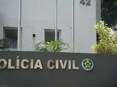 Policial civil é acusado de ligação com chefe de facção no Rio