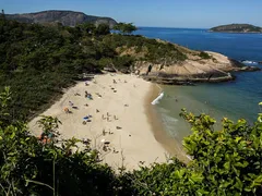 Praia de Niterói recebe Bandeira Azul pela quinta vez