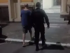 Preso em Itacoatiara após atropelar cachorro e ser flagrado com cocaína