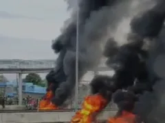 Protesto fecha Niterói-Manilha nos dois sentidos; vídeo