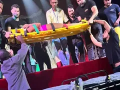 Queda durante acrobacia com os cabelos em circo no Rio; vídeo