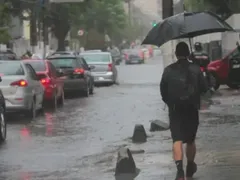 Rio, Niterói e São Gonçalo em estágio de atenção por conta do temporal