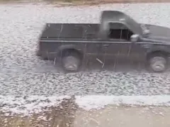 Tempestade de granizo causa destruição e deixa mais de 100 feridos no Sul
