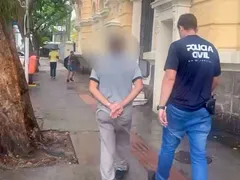 Tio é preso acusado de abusar das sobrinhas em Niterói